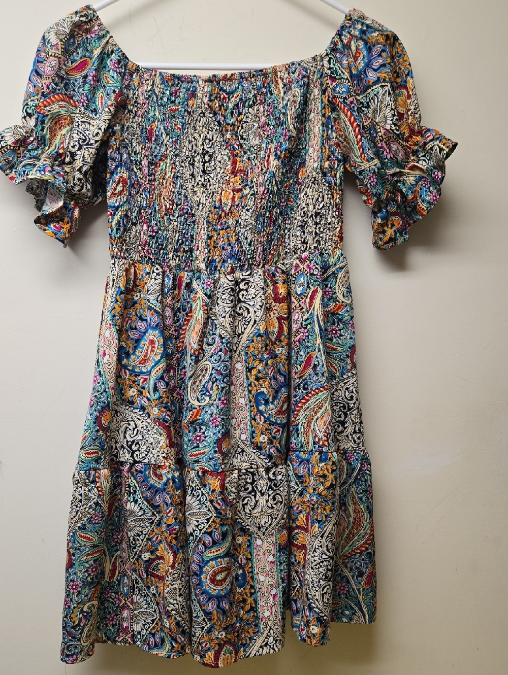 Small / Size 4 Dress, Lightweight - Never Worn